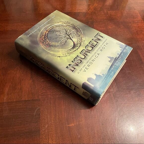 Insurgent Book by Veronica Roth True First Edition - Picture 3 of 6